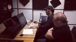 ضبط گیتار استاد فیروز ویسانلو در استودیو