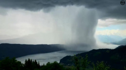 طوفان بارانی در طبیعت اتریش