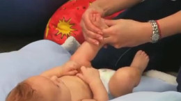 ویدیو آموزش ماساژ نوزاد با روغن