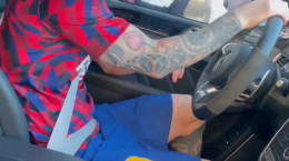 ویدیوی از مسی و خودرو بنزش