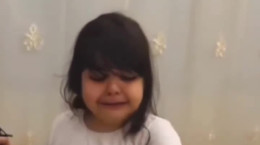 کلیپ گریه دختر بچه ای که عاشق خوراکیه