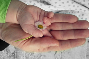 غسل نفاس چیست؟ آیا غسل نفاس واجب است؟