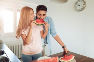 درمان اختلال نعوظ با هندوانه : چگونه نعوظ بهتری داشته باشیم؟