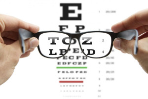 علت کاهش دید ناگهانی چشم چیست؟ آیا نشانه ی عارضه خطرناک است؟