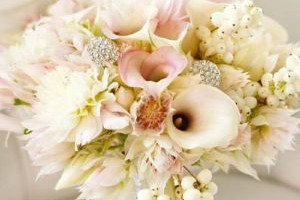 جدیدترین تزیین دسته گل عروس با مروارید,روبان,تور شیک و جذاب + تصاویر