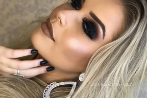 میکاپ صورت جدید 2020 شکیل برای خانمهای حساس