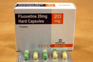 موارد مصرف و عوارض فلوکستین (داروی ضد افسردگی) در دراز مدت
