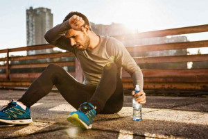 عرق کردن زیاد نشانه چیست و چه فوایدی به همراه دارد ؟