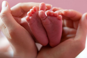 علت گرفتن اثر پای نوزاد در بیمارستان چیست ؟