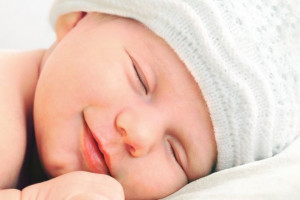 علت خندیدن نوزاد در خواب چیست ؟