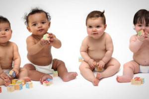 رنگ اصلی پوست نوزاد : رنگ پوست نوزاد کی مشخص میشود ؟