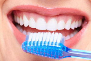 بهترین زمان برای مسواک زدن چه زمانیست ؟