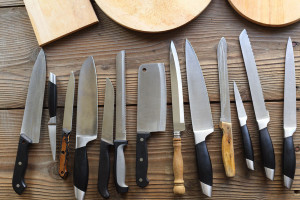 تعبیر خواب چاقو : 13 نشانه و تعبیر دیدن چاقو در خواب