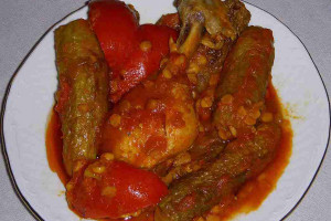 آموزش تهیه ی خورش کدو سبز با مرغ یک شام سبک