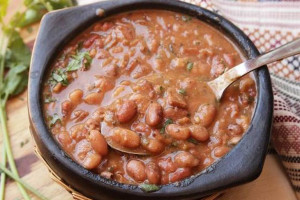 2 روش متفاوت برای تهیه خوراک لوبیا