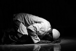طریقه خواندن نماز اول ماه + دعای اول ماه