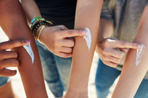 8 روش محافظت از پوست در تابستان را در این مطلب بخوانید