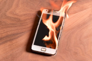 12 علت اصلی داغ شدن گوشی موبایل