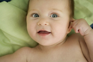 علت اینکه نوزادان گوش های خودشان را می کشند چیست ؟