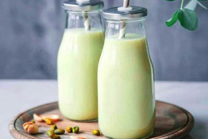 شیر پسته : ترکیبی که با شیر معجزه می کند