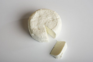 آیا با خواص فوق العاده ی پنیر بز آشنا هستید؟