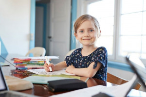 13 راهکار طلایی برای افزایش تمرکز در کودکان و کاهش حواس پرتی