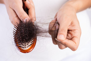 آیا استفاده از نرم کننده باعث ریزش مو می شود؟