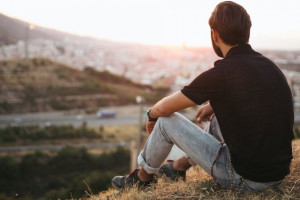 15 راهکار برای سپری کردن عید نوروز به تنهایی