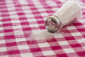 طرز تهیه نمک خوراکی خانگی و مراحل تصفیه آن