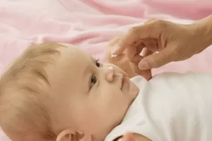 پماد ب ب کلد : ضد سرماخوردگی و گرفتگی بینی کودکان