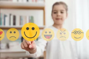 بهترین راه های شناخت و درک احساسات کودکان