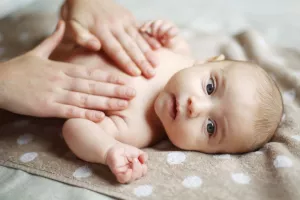 آیا استفاده از روغن اکالیپتوس برای نوزادان مضر است؟