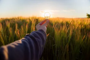 افسانه‌ سازی چیست و چه فرقی با توهم دارد؟