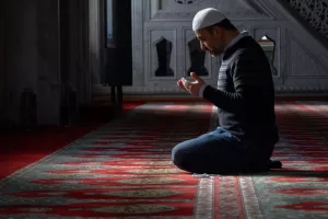 طریقه خواندن نماز باران و ثواب این نماز