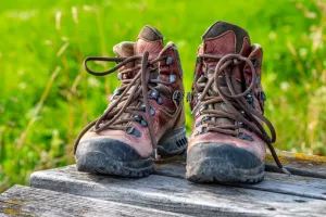 راهنمای نگهداری از کفش کوهنوردی و نکات مهم برای دوام ماندگاری آن