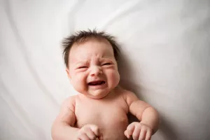 مهمترین علت تـورم پستان نوزادان چیست؟
