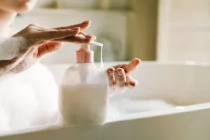 مزیت شاور ژل یا ژل حمام : بهترین ماده شوینده برای پوست خشک، چرب و مختلط