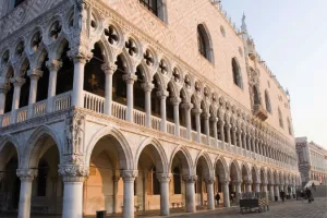 قصر داسال یکی از مقاصد برتر گردشگری ایتالیا