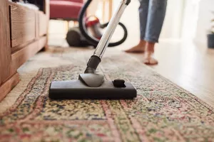 چرا فرش نو بو می دهید؟ راهکار رفع بوی فرش نو