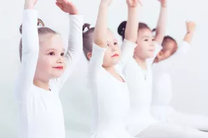 مزایای رقص باله برای کودکان و سن شروع