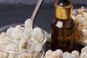 فواید بی نظیر روغن کندر برای پوست و سلامت بدن