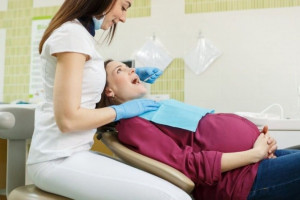 کشیدن دندان در دوران بارداری چه خطراتی دارد؟