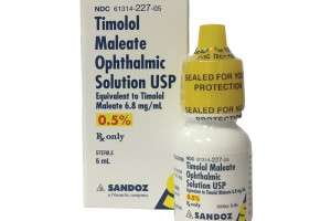 معرفی کاربردهای درمانی قطره چشمی تیموبایول