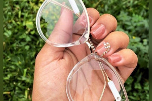 عینک های مد روز 1401 دخترونه که استایلی متفاوت به شما میدهد!