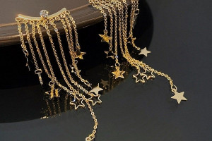 گوشواره ریش ریشی 1401 | تصاویری از مدلهای زیبا و دیدنی گوشواره ریش ریشی طلا/ فانتزی