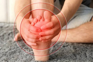علت و راههای درمان مورتون نوروما (درد بین انگشت پا)