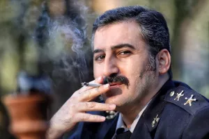 پدر بی بی مریم کنار پسر خوش تیپش علی !!