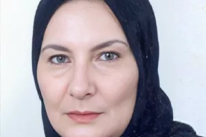 زیبایی بی حد و حصر پیرترین بازیگر ” نون خ ” در آستانه 80 سالگی !!