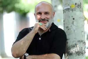 اولین تبلیغات پیام دهکردی برای نانوایی اش !!