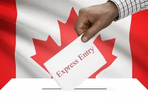 کدام بهتر است؟ مهاجرت به کانادا از طریق اکسپرس اینتری یا کاری؟